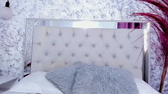 Snapshot of Ariana_greenblat chatting on September 29, 4:23 pm Ariana greenblat online show from September 29, 4:23 pm