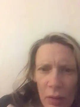 Snapshot of blondey206 chatting on March 17, 3:11 am blondey206 online show from March 17, 3:11 am