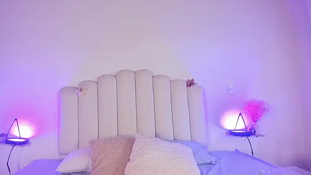 Zaira Rose  online show from January 17, 1:16 pm