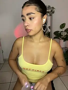 meli ortiz  online show from November 26, 3:57 pm