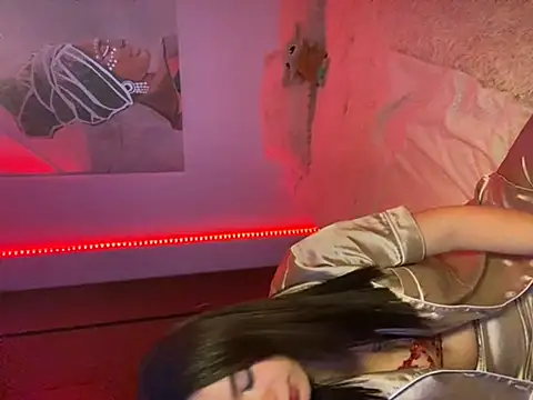 eileensophi online show from February 6, 5:57 am