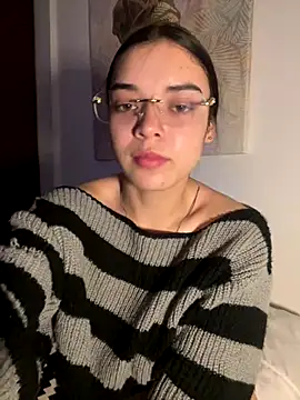 eileensophi online show from October 15, 4:01 am