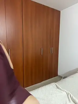 eileensophi online show from March 19, 3:43 am