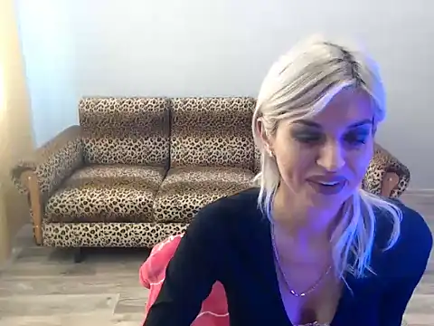 SexyBeatriice online show from September 30, 6:29 am