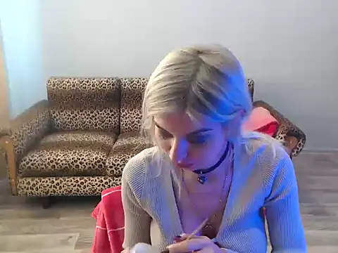 SexyBeatriice online show from October 26, 7:25 am