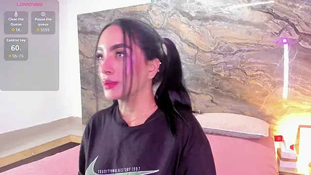 Snapshot of Estefy_gomez09 chatting on March 5, 12:34 pm Estefy gomez09 online show from March 5, 12:34 pm