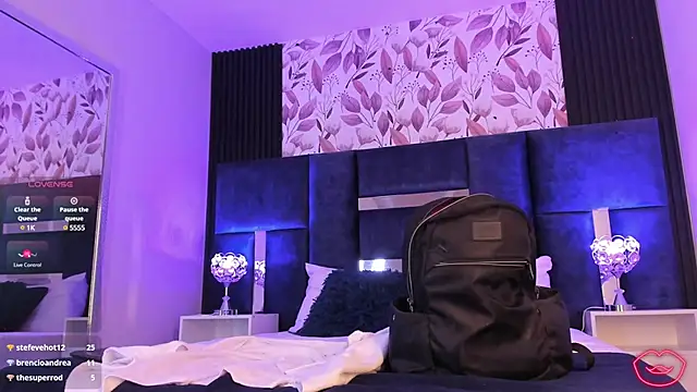 Snapshot of CandyLuxury__ chatting on March 9, 1:56 am CandyLuxury online show from March 9, 1:56 am