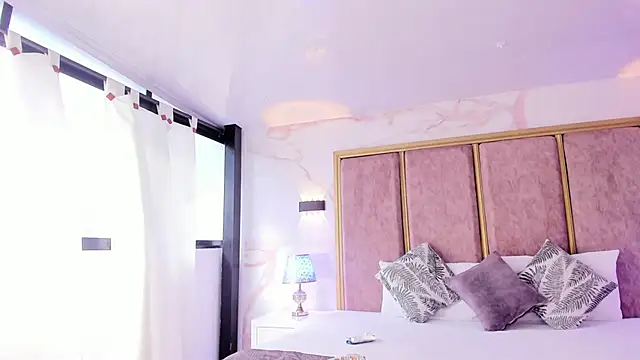 AliDiaz  online show from December 21, 7:21 pm