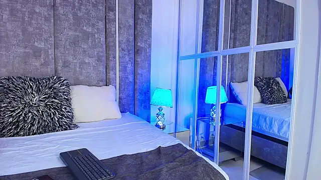 Snapshot of AliDiaz_ chatting on January 17, 7:06 pm AliDiaz online show from January 17, 7:06 pm