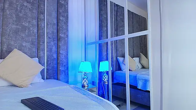 Snapshot of AliDiaz_ chatting on February 25, 7:23 pm AliDiaz online show from February 25, 7:23 pm