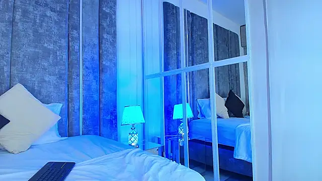 Snapshot of AliDiaz_ chatting on February 27, 7:25 pm AliDiaz online show from February 27, 7:25 pm