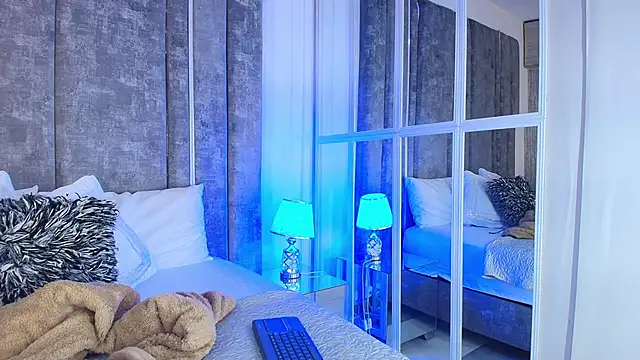 Snapshot of AliDiaz_ chatting on March 5, 7:32 pm AliDiaz online show from March 5, 7:32 pm