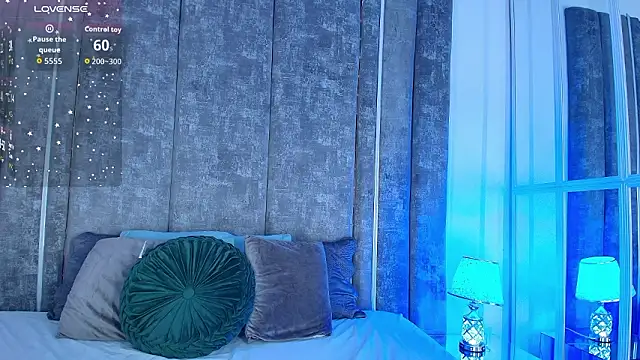 Snapshot of AliDiaz_ chatting on March 23, 6:56 pm AliDiaz online show from March 23, 6:56 pm