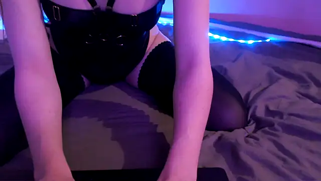 AliceFeet online show from March 19, 1:54 am