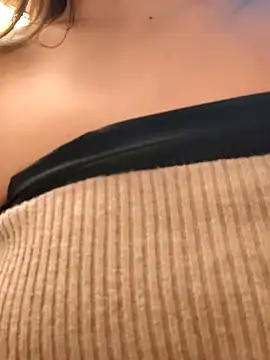 Snapshot of Maiden-Hot chatting on October 2, 7:43 pm Maiden-Hot online show from October 2, 7:43 pm