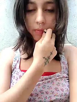 Maiden-Hot online show from December 3, 6:50 pm