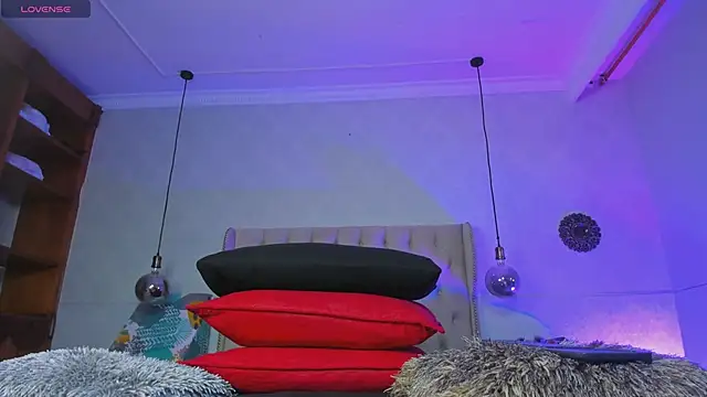 amanda29 online show from February 6, 7:06 pm