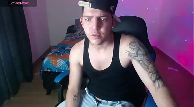 Dann Vargas online show from February 14, 1:13 am