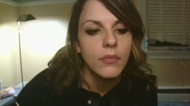 Snapshot of RhyleeRaine chatting on January 29, 8:40 am RhyleeRaine online show from January 29, 8:40 am