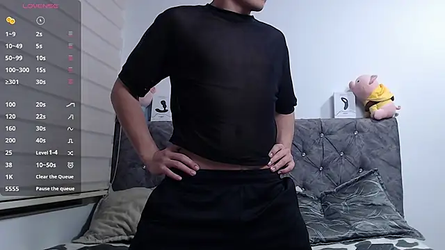 stiven and ale online show from February 8, 2:47 am