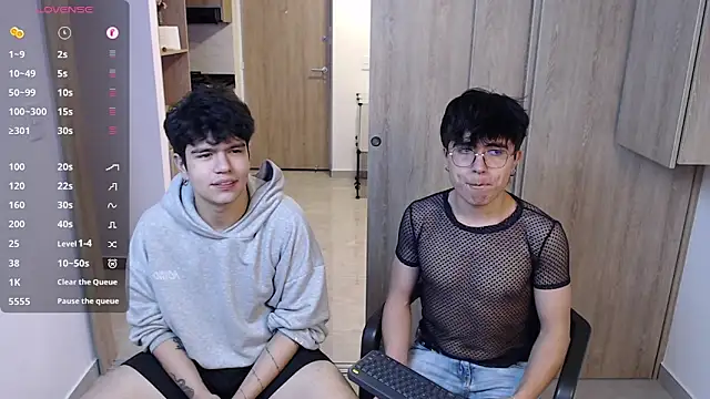stiven and ale online show from March 21, 6:38 am