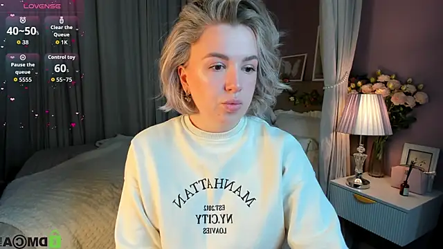 Snapshot of Nikki_Kai chatting on October 9, 1:03 am Nikki Kai online show from October 9, 1:03 am