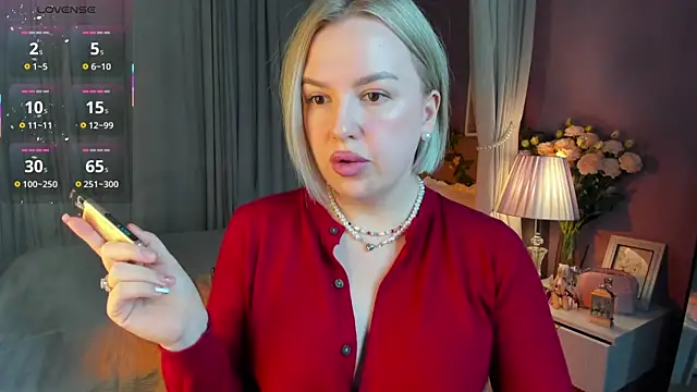 Snapshot of Nikki_Kai chatting on November 24, 1:05 am Nikki Kai online show from November 24, 1:05 am