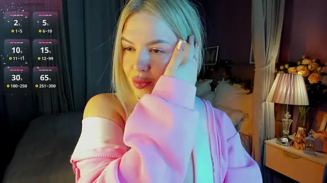 Snapshot of Nikki_Kai chatting on November 27, 1:07 am Nikki Kai online show from November 27, 1:07 am