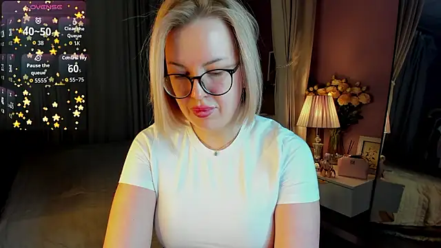 Nikki Kai online show from January 19, 1:09 am