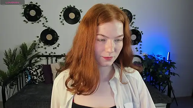 SophieOuld online show from March 1, 10:24 am