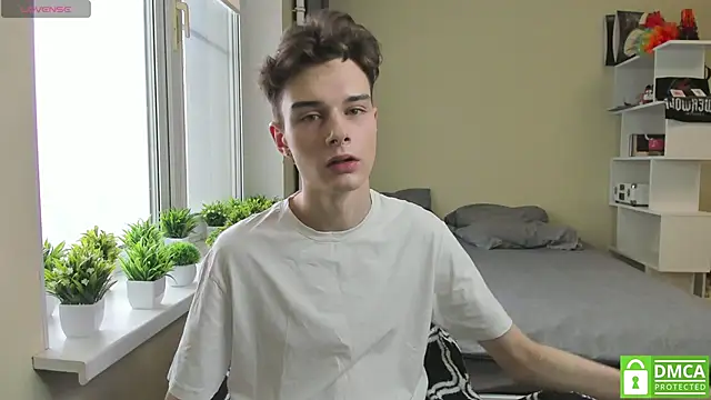 Snapshot of avegothy- chatting on March 4, 10:46 am avegothy- online show from March 4, 10:46 am