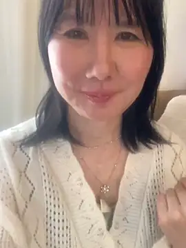 Snapshot of MURA-saki chatting on February 10, 2:08 am MURA-saki online show from February 10, 2:08 am