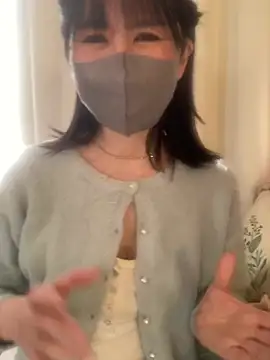 Snapshot of MURA-saki chatting on February 25, 12:58 am MURA-saki online show from February 25, 12:58 am