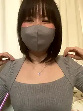 Snapshot of MURA-saki chatting on December 2, 3:12 am MURA-saki online show from December 2, 3:12 am