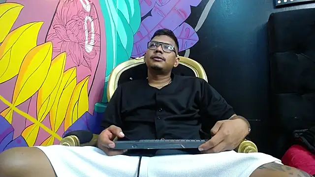 Saipadpuer30 online show from March 3, 3:30 am