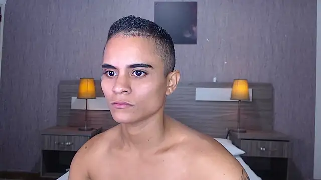 Liiamthompson online show from September 21, 9:11 am