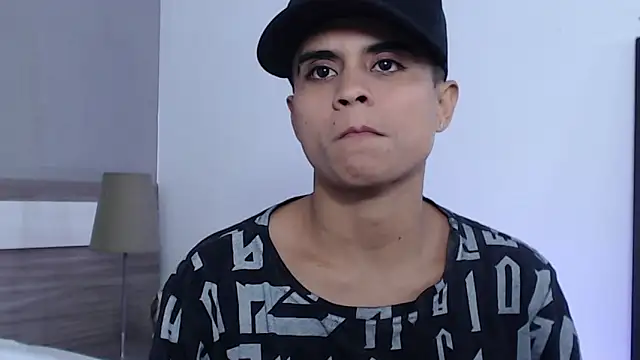 Liiamthompson online show from September 25, 9:51 pm