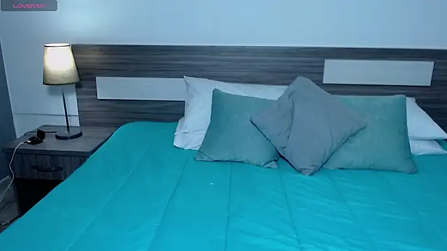 Liiamthompson online show from February 25, 7:12 pm