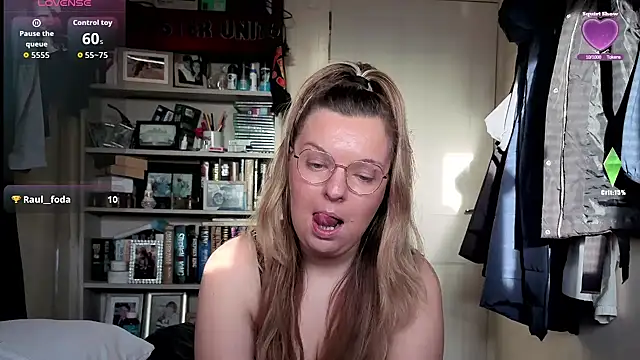 Demi WelshX online show from December 5, 9:29 am