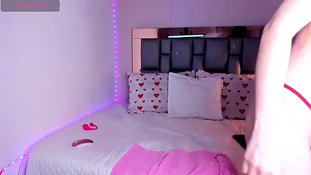 SofiArias online show from October 7, 9:56 pm