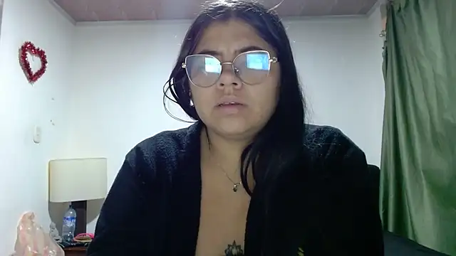 viccky vick online show from October 17, 3:20 am