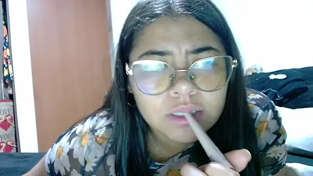 viccky vick online show from January 8, 1:19 am