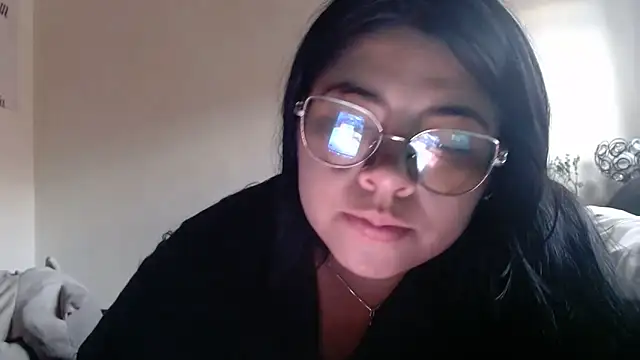 Snapshot of viccky_vick chatting on April 1, 10:07 pm viccky vick online show from April 1, 10:07 pm