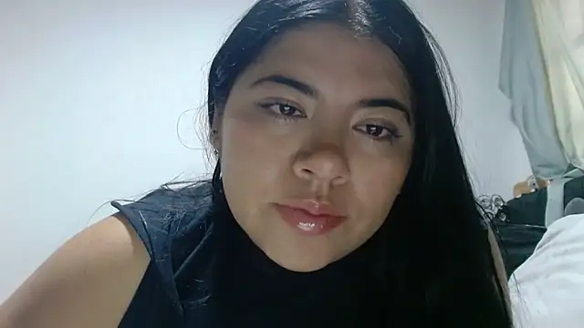 Snapshot of viccky_vick chatting on April 13, 10:26 pm viccky vick online show from April 13, 10:26 pm