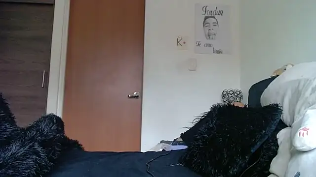 Snapshot of viccky_vick chatting on May 29, 1:31 pm viccky vick online show from May 29, 1:31 pm