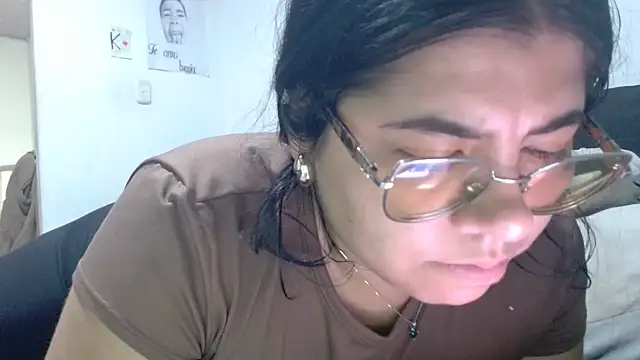 Snapshot of viccky_vick chatting on June 12, 1:48 am viccky vick online show from June 12, 1:48 am