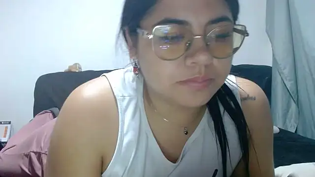 Snapshot of viccky_vick chatting on June 14, 3:52 am viccky vick online show from June 14, 3:52 am