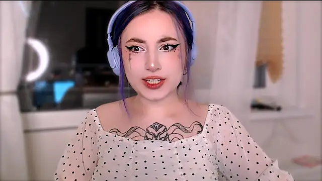 purplewitch online show from October 15, 2:50 pm