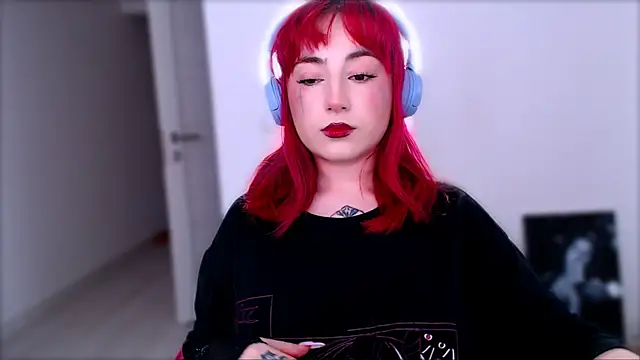 purplewitch online show from April 11, 8:07 am