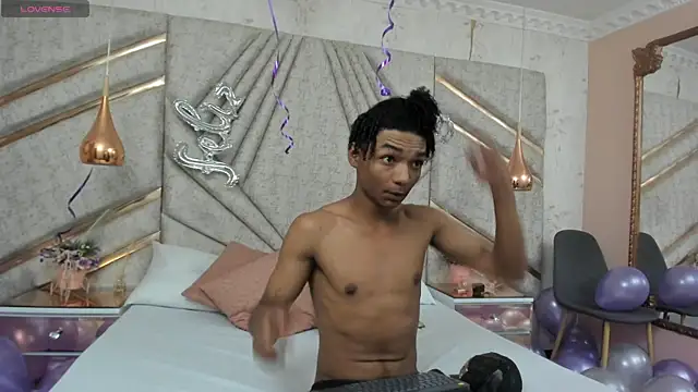 Snapshot of ErickCarmack chatting on February 19, 4:01 am ErickCarmack online show from February 19, 4:01 am